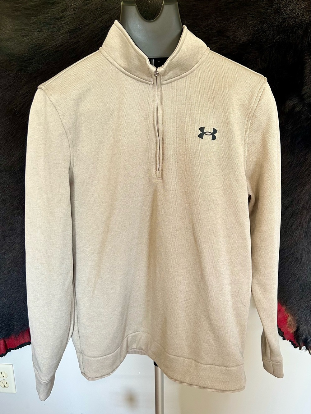 Under Armour Golf Men's Quarter-Zip Light Sweatshirt - Light Beige Sz M